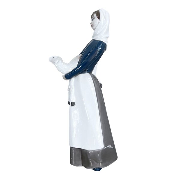 Lladró Porcelain Figurine Girl With Lamb #01004504 Retired Handcrafted In Spain - Picture 7 of 8